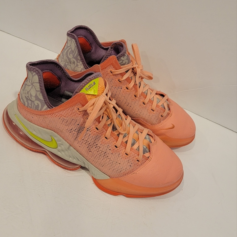 Nike LeBron 19 Low Crimson Bliss/Atomic Green
